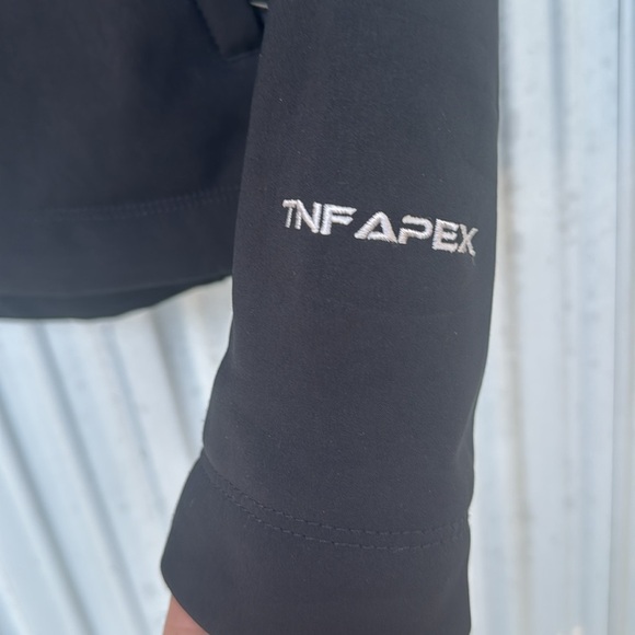 The North Face Black Women's Jacket - Picture 7 of 10